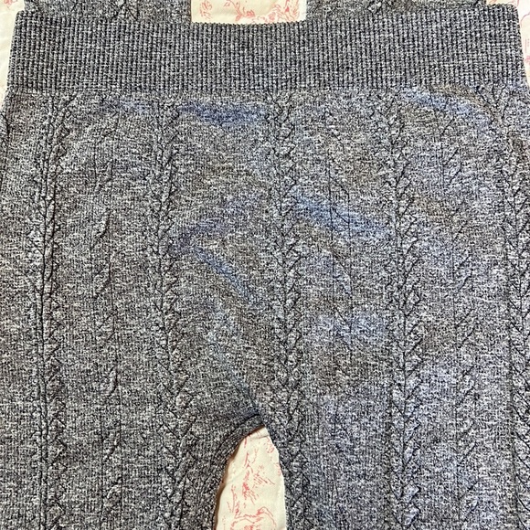 NWT NikiBiki black textured leggings one size fits all - Picture 3 of 11